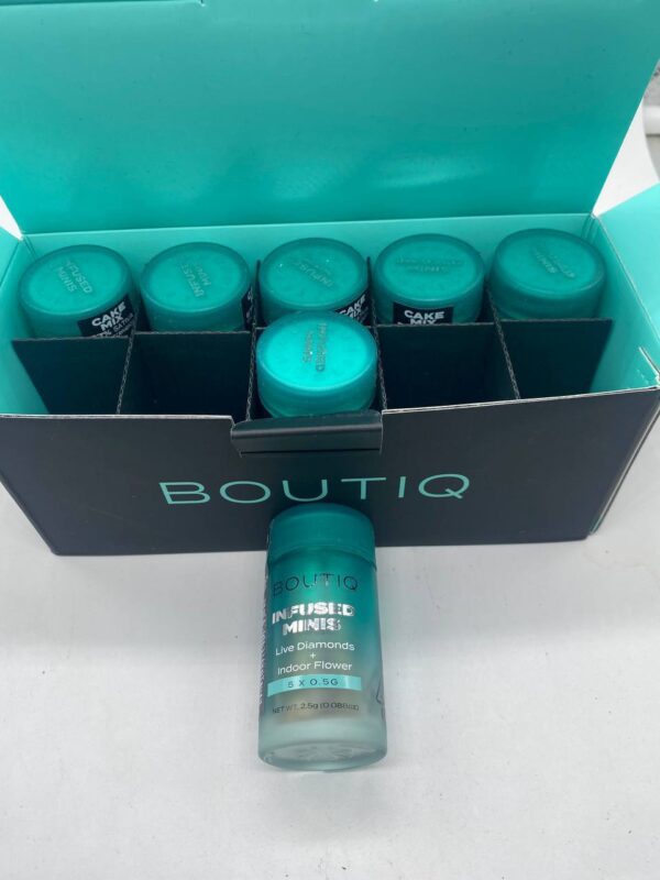 Boutiq Diamond Infused Mini Pre Rolls - Image 3